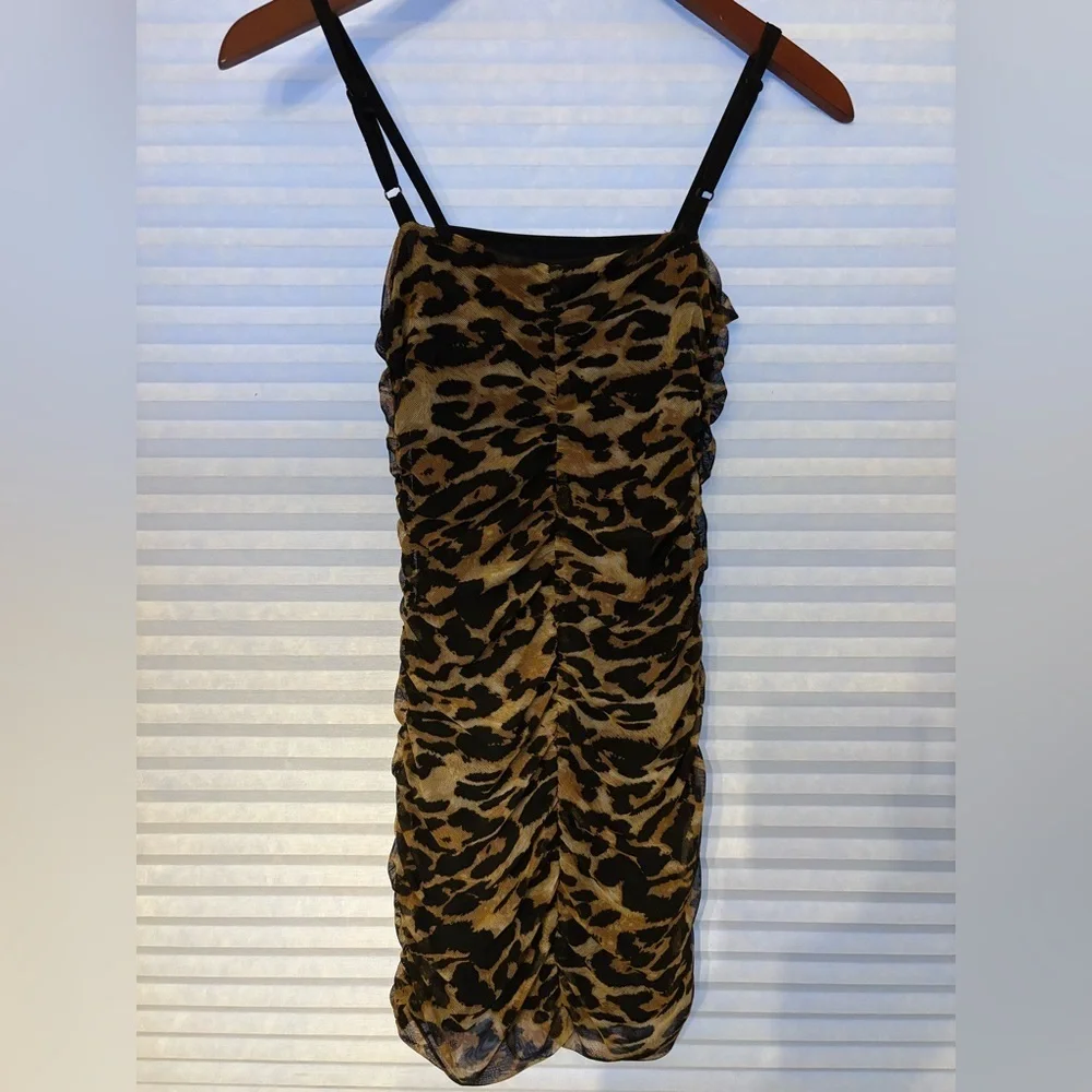 Cheryl Creations Ava Leopard Print Ruched Dress size medium/10-12 🖤 🐆